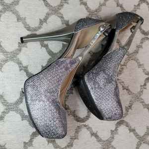 Guess dressy shoes